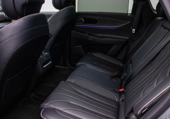 Подержанный автомобиль Jaecoo J8 2024 года (11 фото)