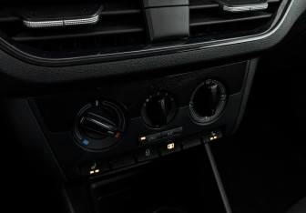 Подержанный автомобиль Skoda Rapid Liftback 2021 года (21 фото)