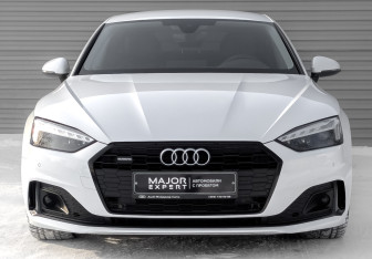 Подержанный автомобиль Audi A5 Liftback 2024 года (2 фото)