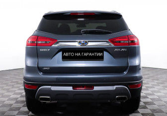 Подержанный автомобиль Geely Atlas 2022 года (6 фото)