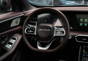 Подержанный автомобиль Jetour X90 2023 года (11 фото)