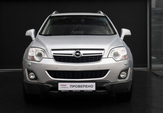 Подержанный автомобиль Opel Antara 2013 года (2 фото)