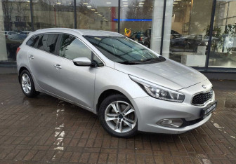 Подержанный автомобиль Kia Ceed Wagon 2013 года (3 фото)