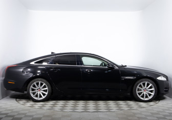 Подержанный автомобиль Jaguar XJ 2014 года (4 фото)
