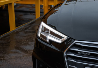 Подержанный автомобиль Audi A4 Sedan 2019 года (14 фото)