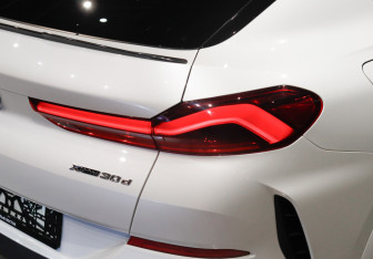 Подержанный автомобиль BMW X6 2020 года (33 фото)