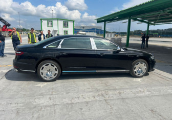 Новый Audi A8 2025 (3 фото)