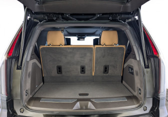 Подержанный автомобиль Cadillac Escalade Suv 2022 года (12 фото)