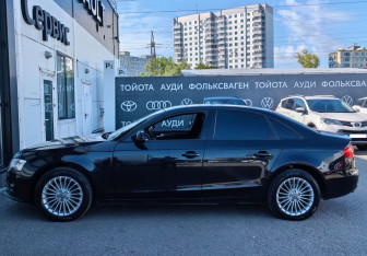 Подержанный автомобиль Audi A4 Sedan 2015 года (8 фото)