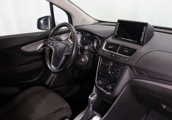Подержанный автомобиль Opel Mokka 2013 года (10 фото)