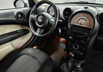Подержанный автомобиль MINI Countryman 2013 года (10 фото)