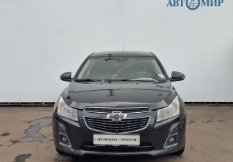 Подержанный автомобиль Chevrolet Cruze Hatchback 2013 года (2 фото)