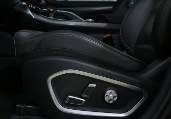 Подержанный автомобиль Geely Tugella 2023 года (17 фото)