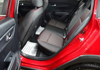 Подержанный автомобиль Kia Rio Hatchback 2018 года (17 фото)