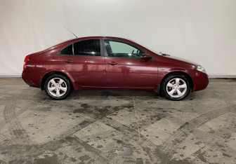 Подержанный автомобиль Nissan Primera Sedan 2004 года (7 фото)