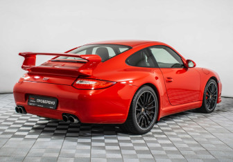 Подержанный автомобиль Porsche 911 Coupe 2010 года (5 фото)
