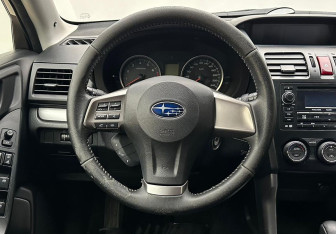 Подержанный автомобиль Subaru Forester Suv 2013 года (12 фото)