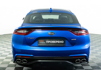 Подержанный автомобиль Kia Stinger 2019 года (6 фото)