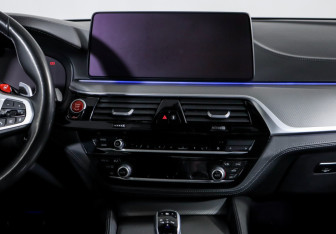 Подержанный автомобиль BMW M5 Sedan 2020 года (13 фото)