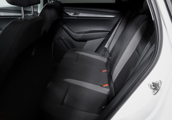 Подержанный автомобиль Skoda Karoq 2020 года (10 фото)