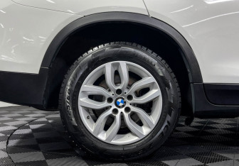 Подержанный автомобиль BMW X4 2016 года (7 фото)