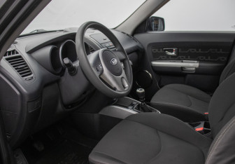 Подержанный автомобиль Kia Soul 2012 года (10 фото)