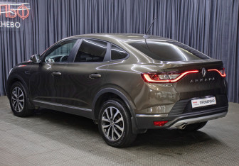 Подержанный автомобиль Renault Arkana 2020 года (7 фото)