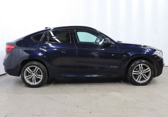 Подержанный автомобиль BMW X6 2019 года (7 фото)