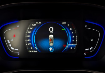 Подержанный автомобиль Geely Coolray 2022 года (13 фото)