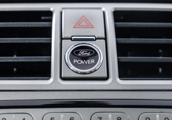 Подержанный автомобиль Ford Kuga 2012 года (9 фото)