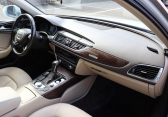 Подержанный автомобиль Audi A6 Sedan 2015 года (8 фото)