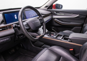Подержанный автомобиль Exeed LX 2023 года (9 фото)