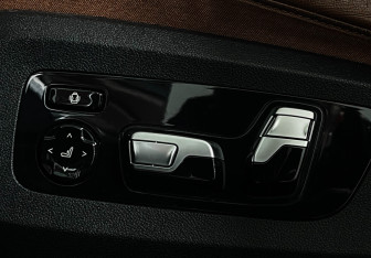 Подержанный автомобиль BMW X5 2018 года (16 фото)