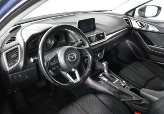 Подержанный автомобиль Mazda 3 Sedan 2018 года (6 фото)