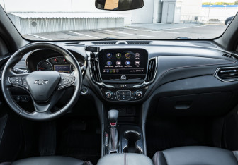 Подержанный автомобиль Chevrolet Equinox 2022 года (12 фото)