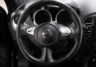 Подержанный автомобиль Nissan Juke 2013 года (17 фото)