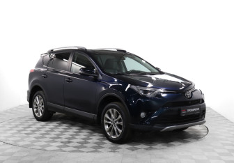 Подержанный автомобиль Toyota RAV4 2018 года (3 фото)