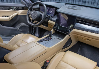 Подержанный автомобиль Lynk&Co 09 2022 года (11 фото)