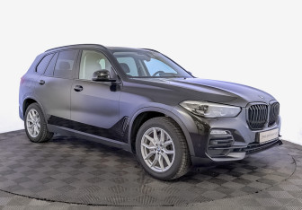 Подержанный автомобиль BMW X5 2018 года (3 фото)