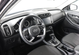 Подержанный автомобиль Hyundai Creta 2022 года (7 фото)