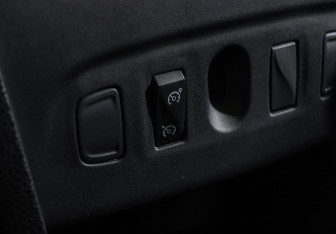 Подержанный автомобиль Renault Sandero 2018 года (9 фото)