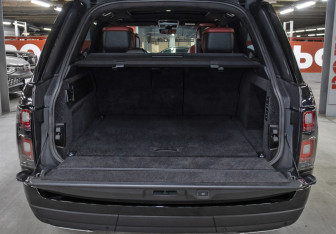 Подержанный автомобиль Land Rover Range Rover 2019 года (10 фото)