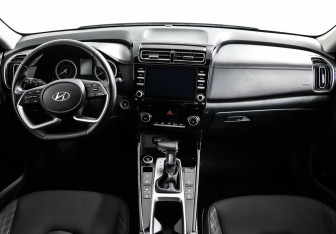 Подержанный автомобиль Hyundai Creta 2021 года (10 фото)