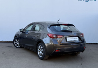 Подержанный автомобиль Mazda 3 Hatchback 2013 года (7 фото)