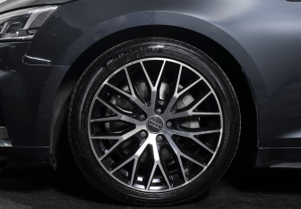 Подержанный автомобиль Audi A5 Liftback 2018 года (24 фото)