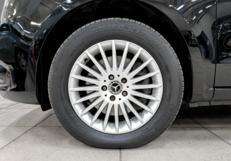 Подержанный автомобиль Mercedes-Benz Vito 2021 года (19 фото)