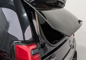 Подержанный автомобиль Toyota Land Cruiser Prado 2020 года (30 фото)