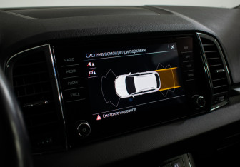 Подержанный автомобиль Skoda Karoq 2021 года (15 фото)