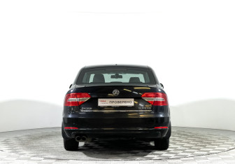 Подержанный автомобиль Skoda Superb Liftback 2013 года (6 фото)