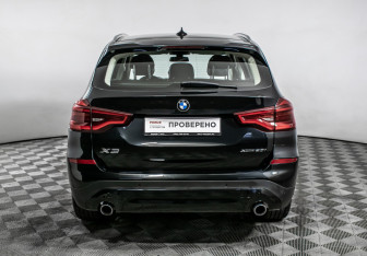 Подержанный автомобиль BMW X3 2020 года (6 фото)